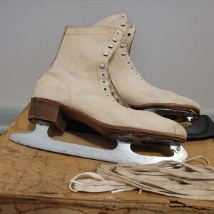 Vintage Tubular Figure Skates-Women's size 8
